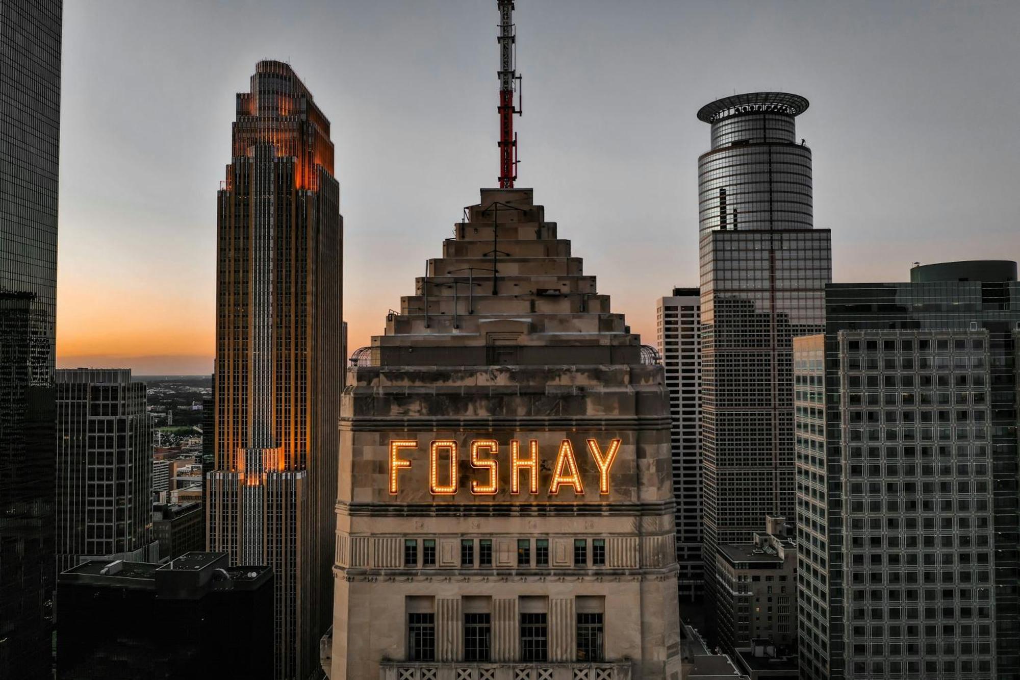 W Minneapolis - The Foshay Eksteriør bilde